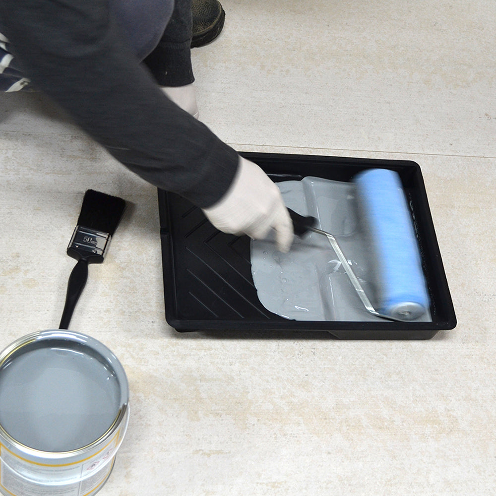 Floor Paint Mid Grey in Roller & Tray